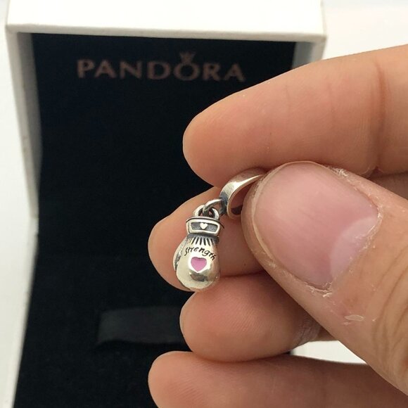 ✨🔥Pandora Boxing Glove Dangle Charm Strength Pendant - Picture 1 of 5